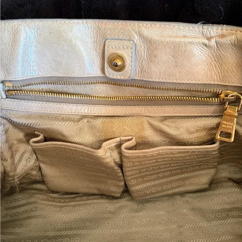 Prada Vitello Shine Leather Satchel with Shoulder Strap - Picture 6 of 16